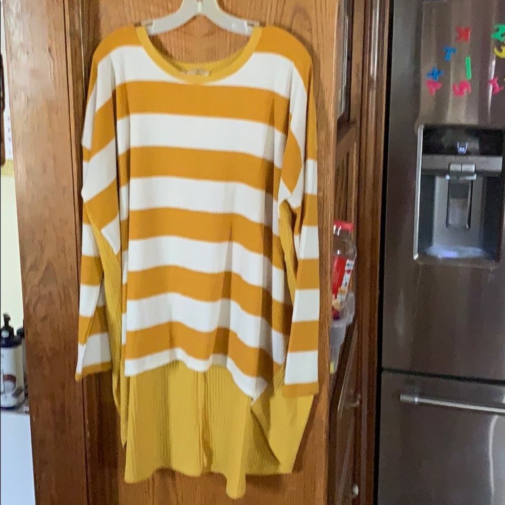 Sweater long back tunic